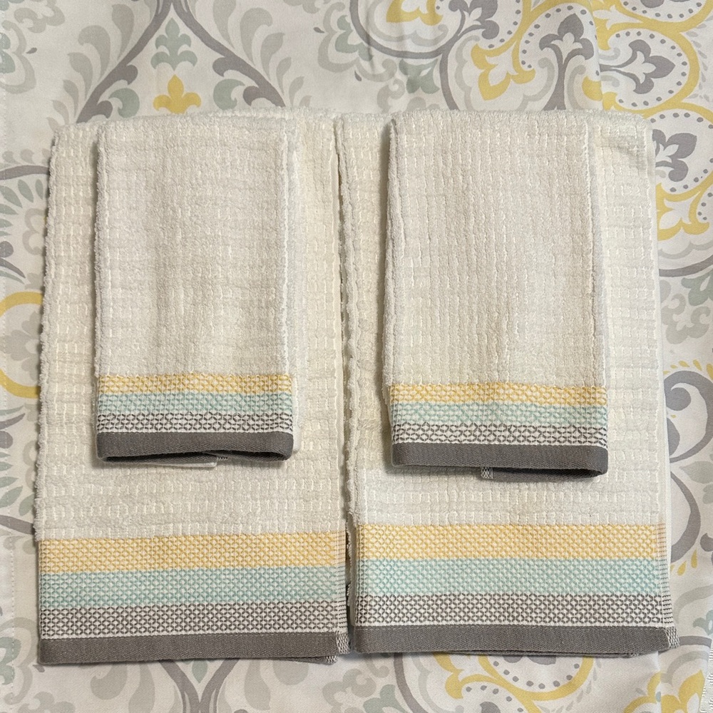 Bathroom Set - Fabric shower curtain, bath math, hand towels & washcloths